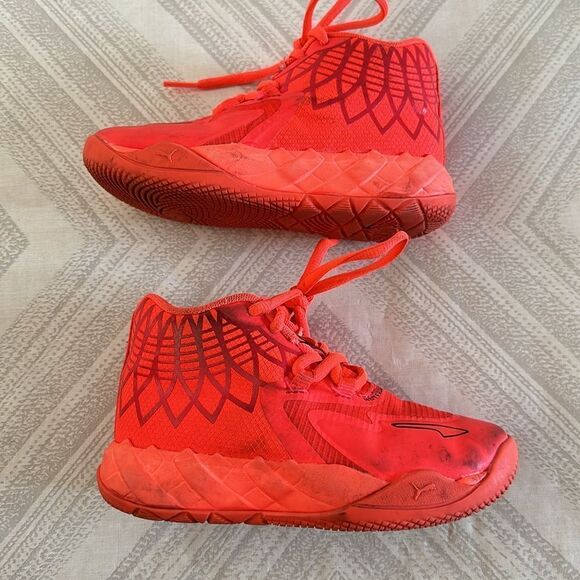 Puma LaMelo Ball MB.01 Not From Here Youth 11C Red Blast High Top Sneakers - Picture 3 of 5